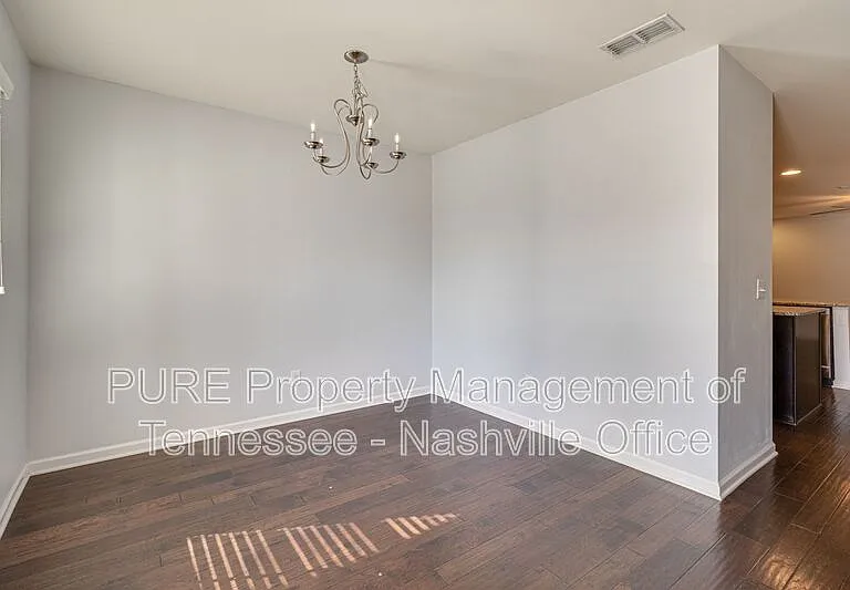 1251 Riverbrook Dr — Photo 4