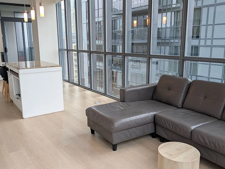 110 Charles St E #2408 — Photo 17