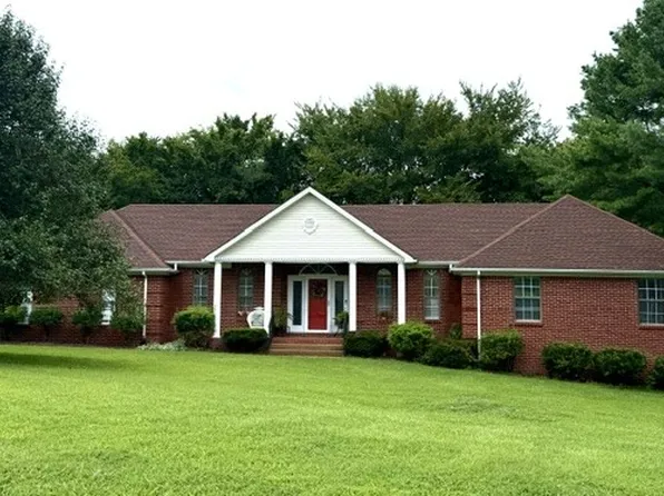 30 Oak Valley Dr, Spring Hill, TN 37174