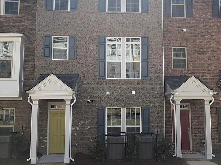 2148 Eagle Creek Ln — Photo 1