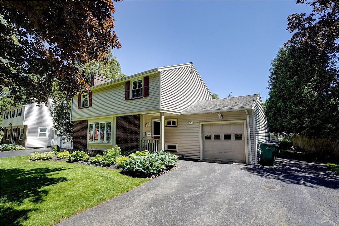 32 Charrington Rd, Rochester, NY 14609 | Zillow