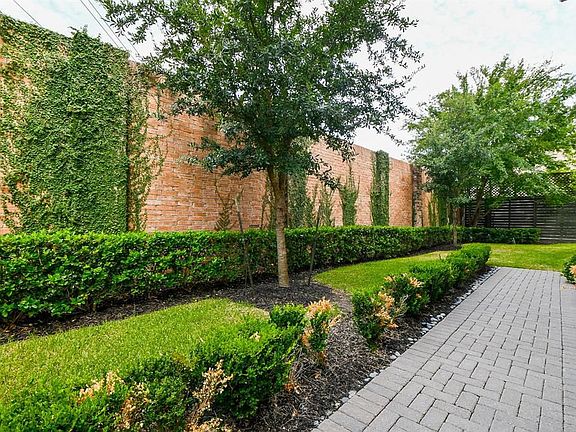 4th image of 7562 Little Caprese Ln