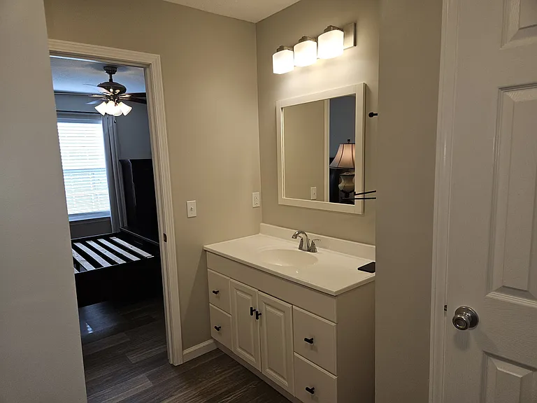 1005 Evergreen Ln — Photo 15