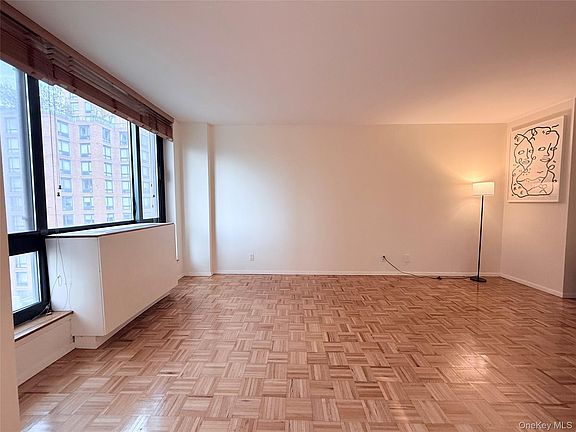 2nd image of 1 Irving Place #U17H