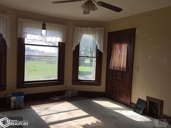 5th image of 1790 E Ave
