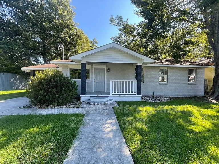 9642 Lewis St — Photo 1