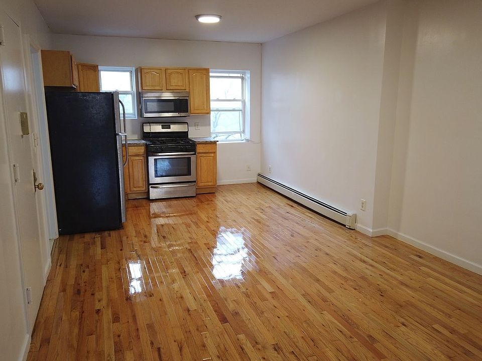 1st image of 1886 Park Ave APT 2