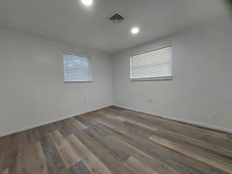 1071 Highland St — Photo 19