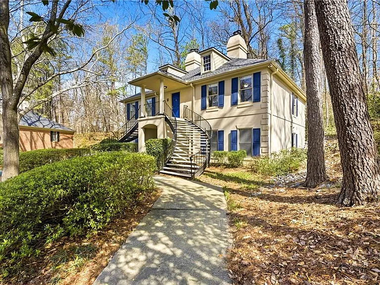 33 Plantation Dr NE #B — Photo 2