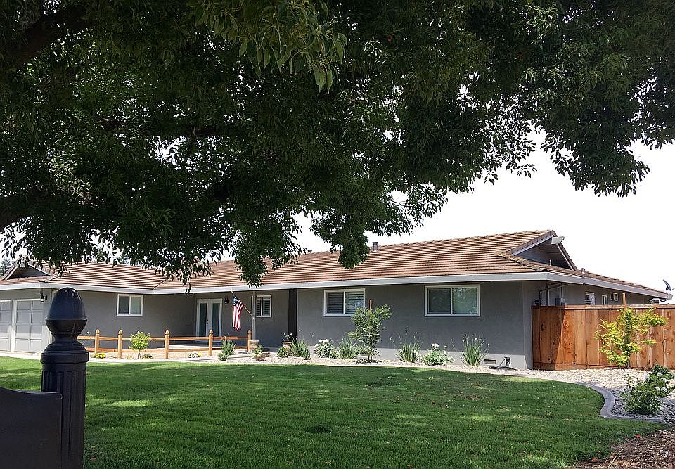 2nd image of 5700 Chenault Dr