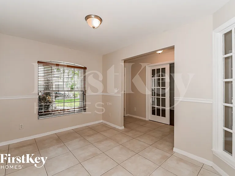 2018 SW 31st Ter — Photo 5