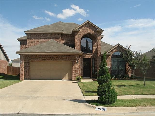 1st image of 812 Evergreen Ln