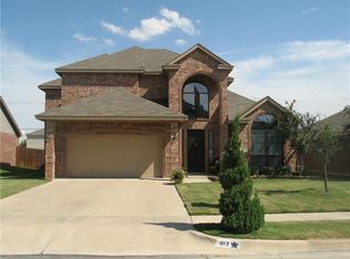 812 Evergreen Ln, Burleson, TX 76028