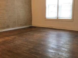 1302 6th St E APT 10, Menomonie, WI 54751