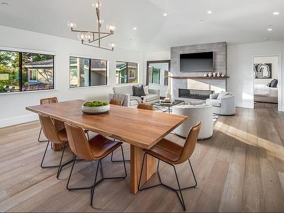 3rd image of 1871 Eucalyptus Ave