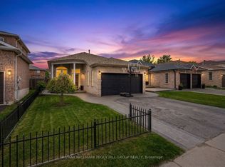 64 Bird St, Barrie, ON L4N 0X3