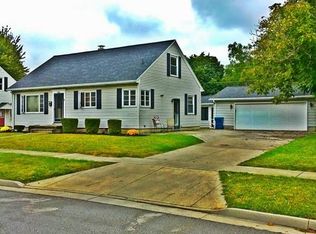 906 South St, Fremont, OH 43420