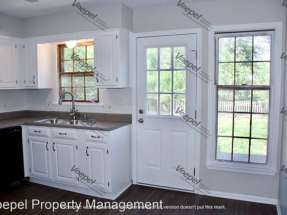 5th image of 1400 SE 8th St
