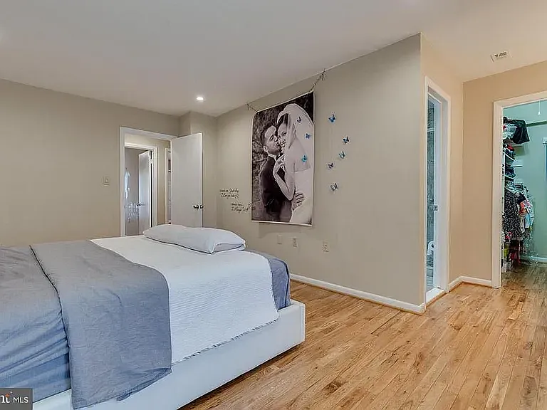 4933 Casimir St — Photo 3