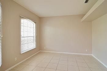 4th image of 1065 SW Ingrassina Ave