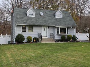 15 Delaware Rd, Newburgh, NY 12550