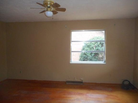5th image of 3603 Shadyside Dr