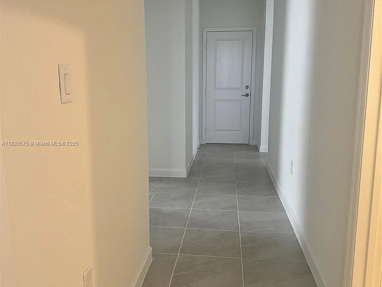 2921 SE 23rd Ave — Photo 4
