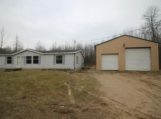 56725 18th Ave, Grand Junction, MI 49056