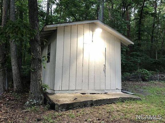 3rd image of 5722 Cheryl Dr