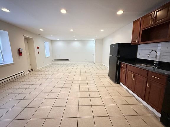 5th image of 5801 Stockton Rd #1