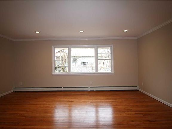 2nd image of 226 5th Ave