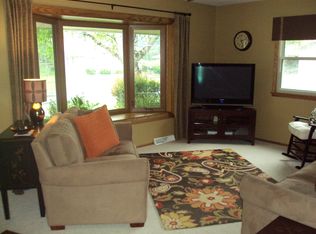 N85W18321 Lawrence Ave, Menomonee Falls, WI 53051