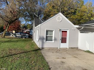 46465 Willis Rd APT 4, Belleville, MI 48111