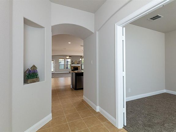 4th image of 1236 Realoaks Dr
