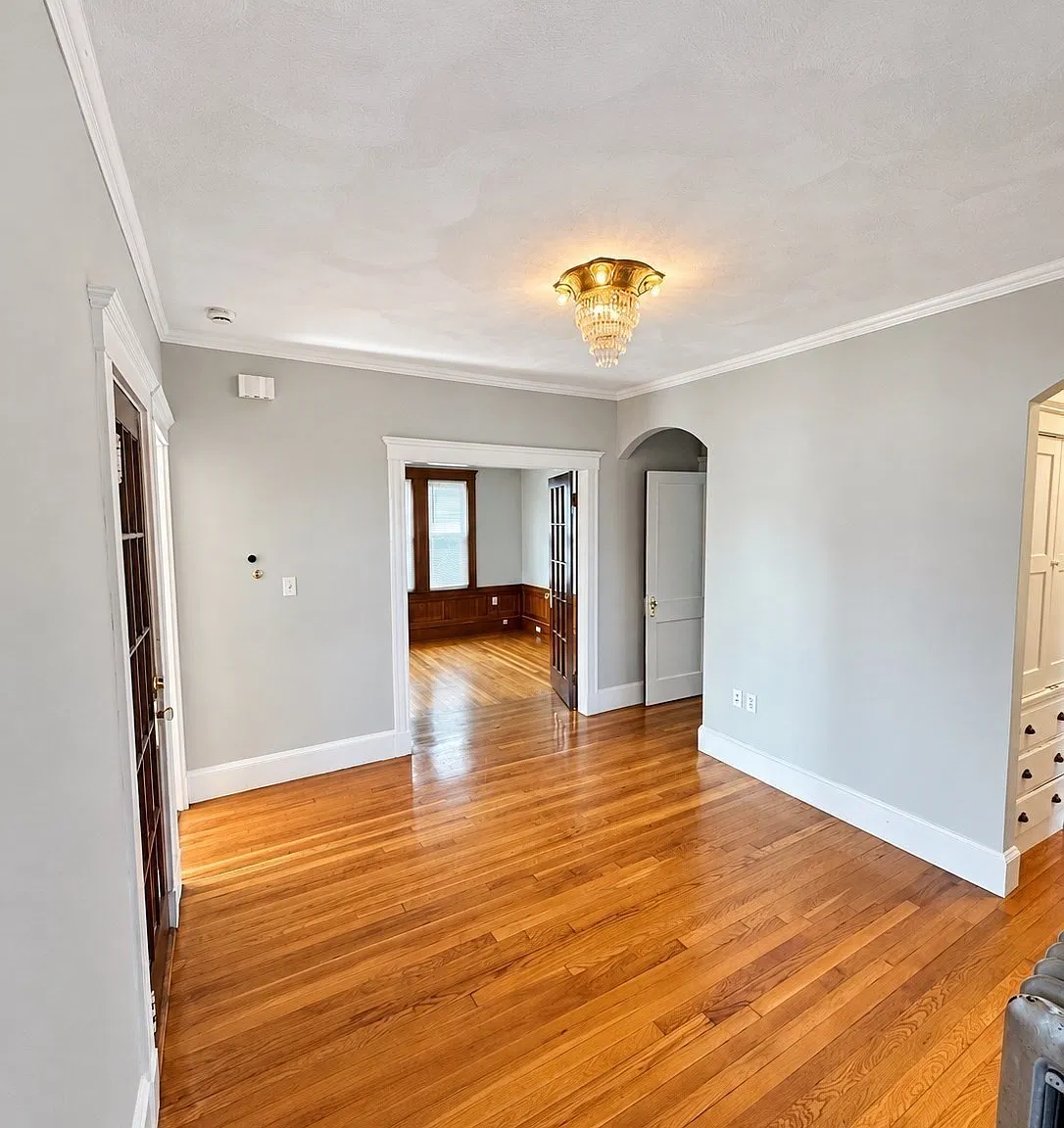 3 bed, 1.0 bath, 1300 sqft, $2,950 — Photo 3