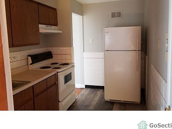 5th image of 1006 Oran Dr