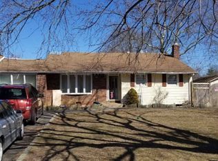1553 Potter Blvd, Bay Shore, NY