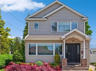 2863 Lenox Rd, Oceanside, NY 11572