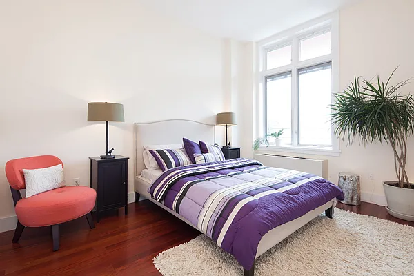 Sold by aptsandlofts.com | media 12