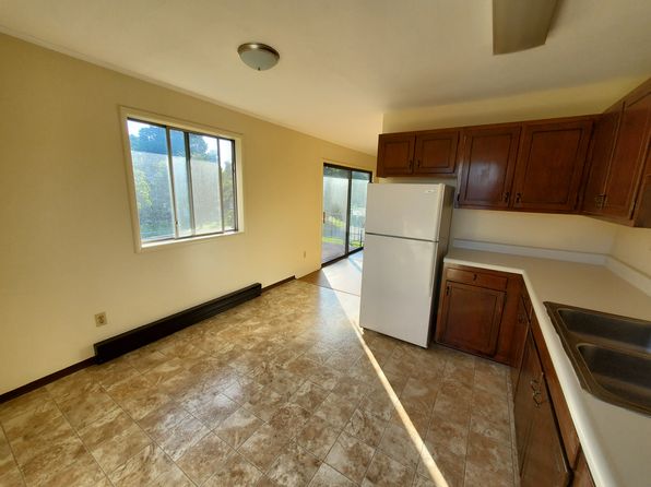 12-14 Sixteen Lake St #7