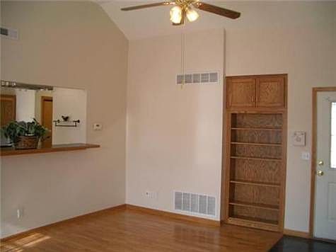 5th image of 506 E 12th Ter