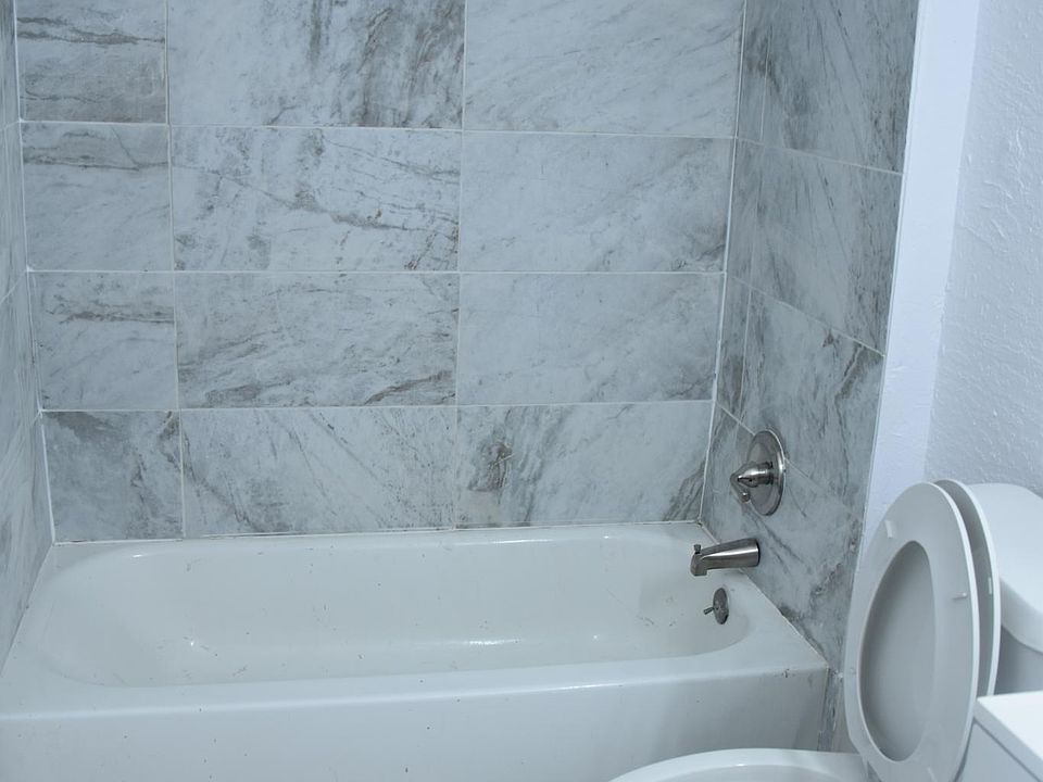 1st image of 1543 42nd St S