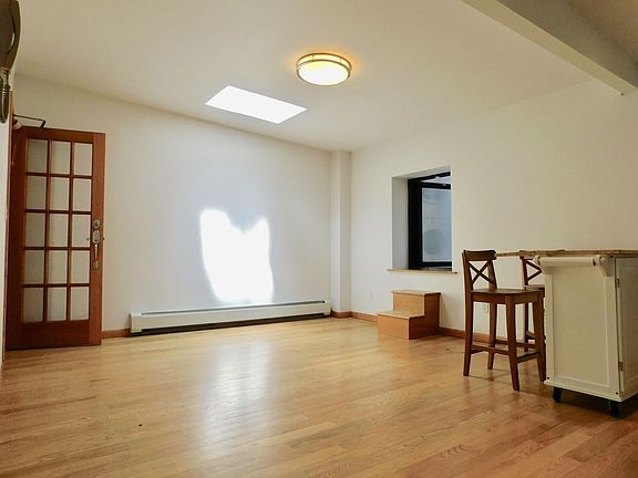 2nd image of 229 E 9th St #2