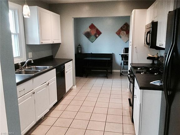 2nd image of 590 Twilight Dr