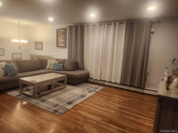 4th image of 9 Westview Avenue