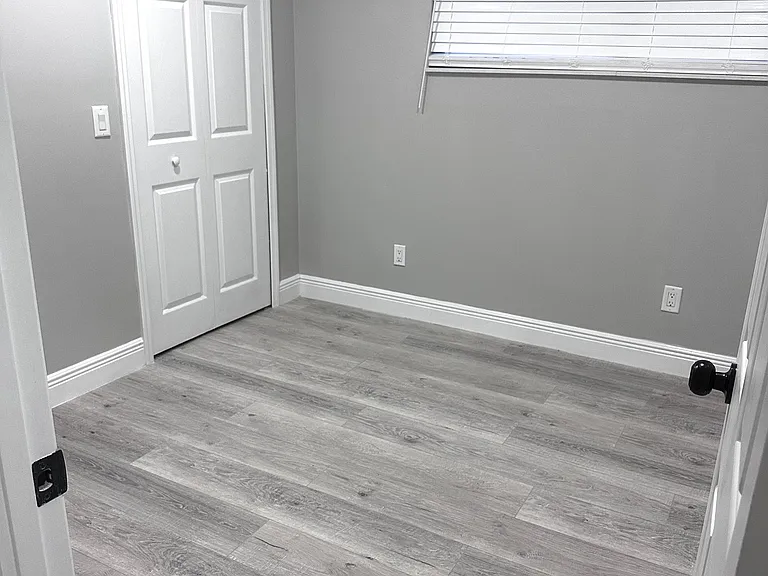 3306 W La Salle St #4 — Photo 8