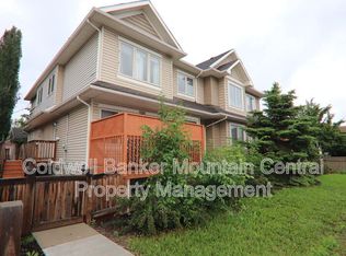 9648 106th Ave NW #4, Edmonton, AB T5H 0N4