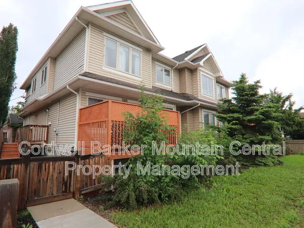 9648 106th Ave NW #4, Edmonton, AB T5H 0N4