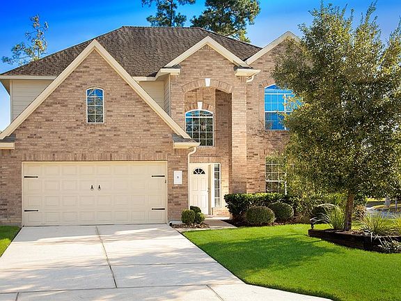 2nd image of 2 Gilmore Grove Pl