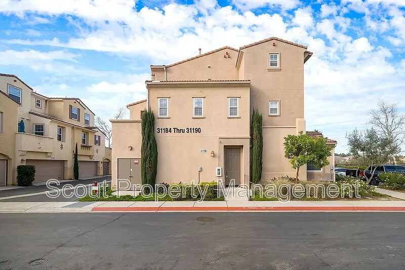 31190 Strawberry Tree Ln